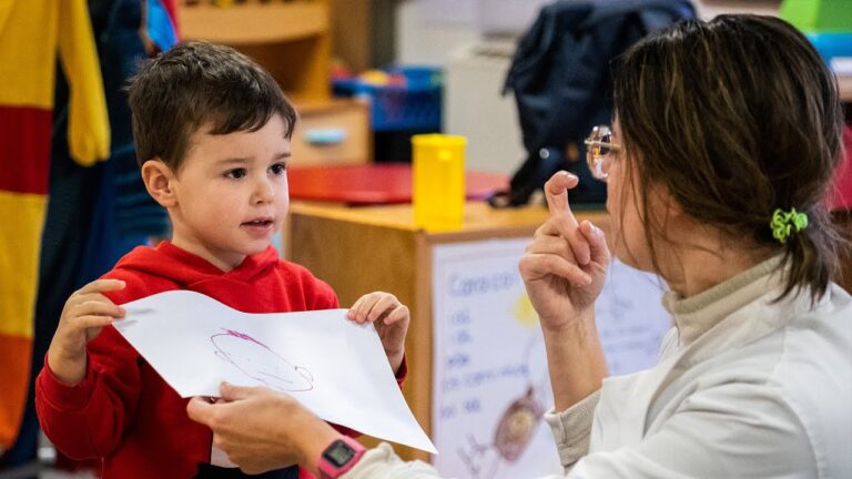 Escola EB Eugénio de Andrade: Transformando Educação em Inovação