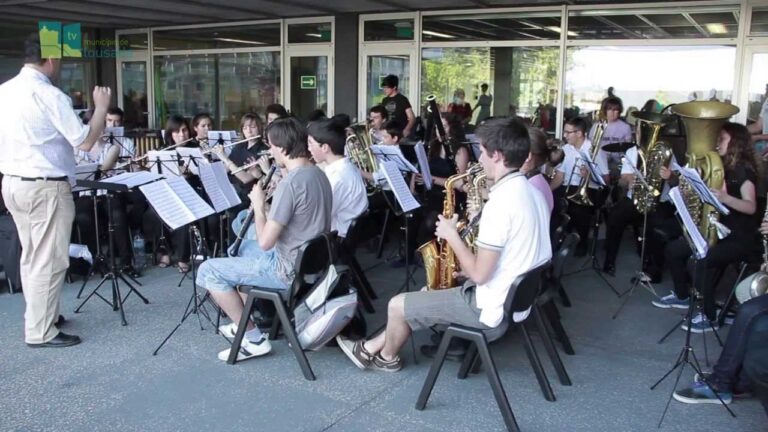 Explorando o Conservat&oacute;rio Vale do Sousa: M&uacute;sica e Tradi&ccedil;&atilde;o