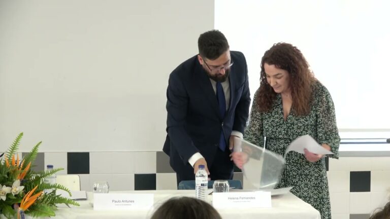 Estratégias Eficazes para o Agrupamento de Escolas de Maximinos: Contatos e Colaboração