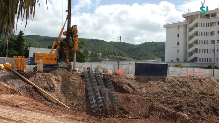 Escola Básica 2/3 Navegador Rodrigues Soromenho: Educação de Qualidade para Todos